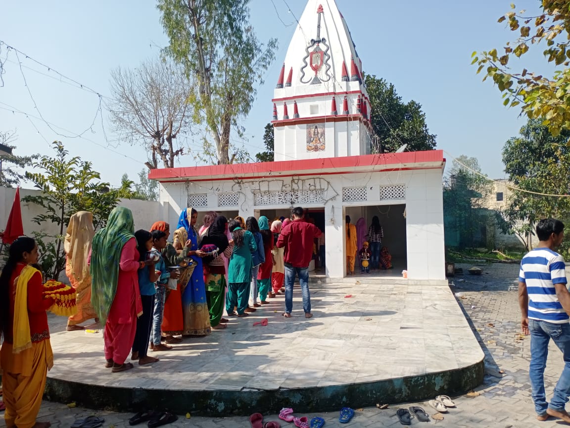महाशिवरात्रि पर खानपुर के जटाशंकर महादेव मंदिर में उमड़ी भक्तों की भीड़