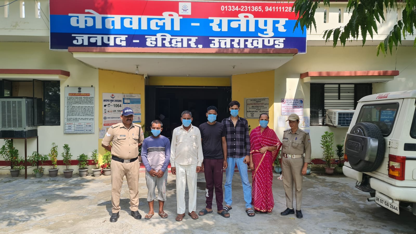 रानीपुर पुलिस ने 8 वारंटी दबोचे