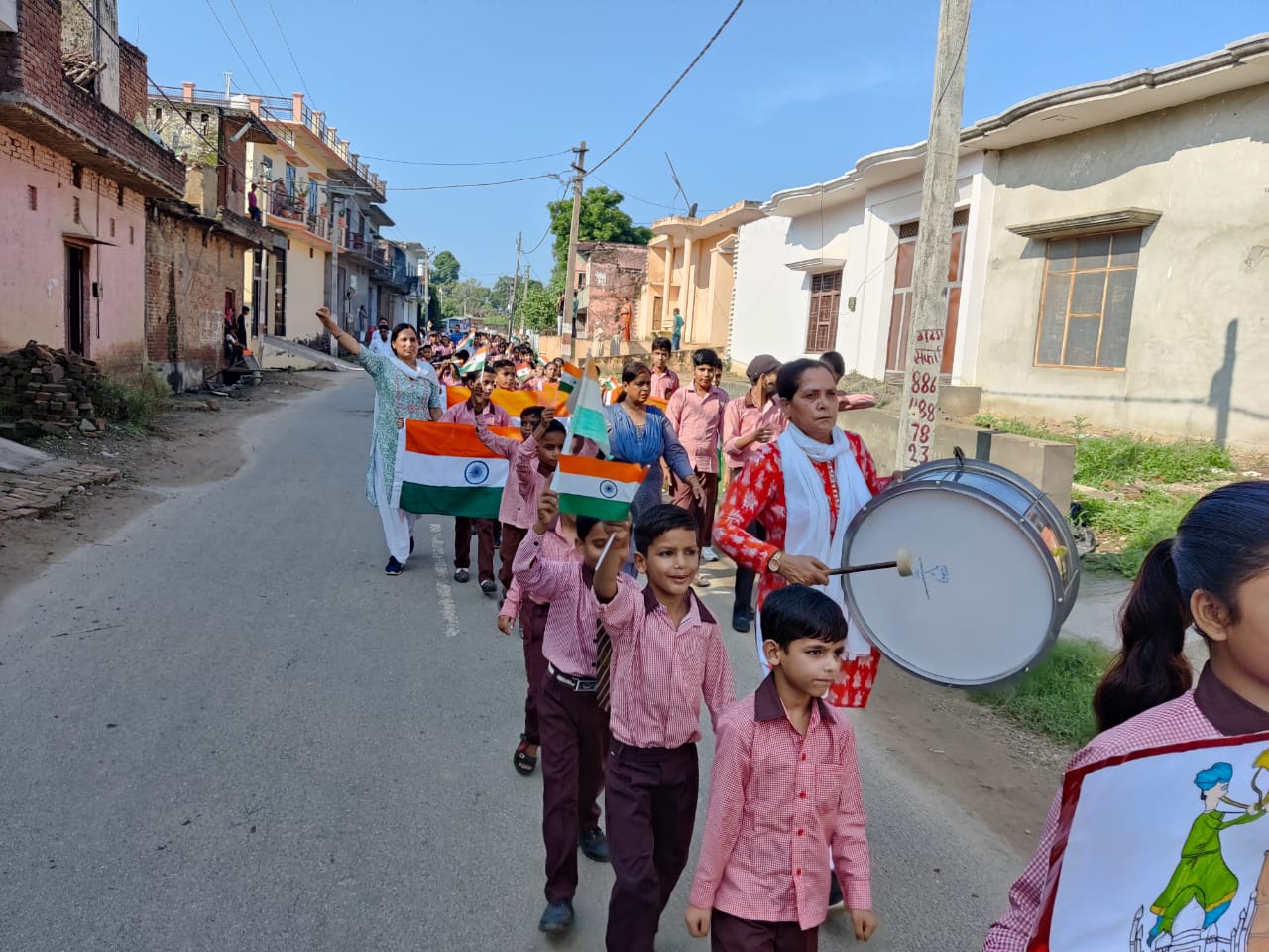 आज दिनांक 08/08 /2022 को उच्च प्राथमिक विद्यालय सढौली हरिया ब्लाक रामपुर मनिहारान जनपद सहारनपुर में आजादी का अमृत महोत्सव मनाया गया।
