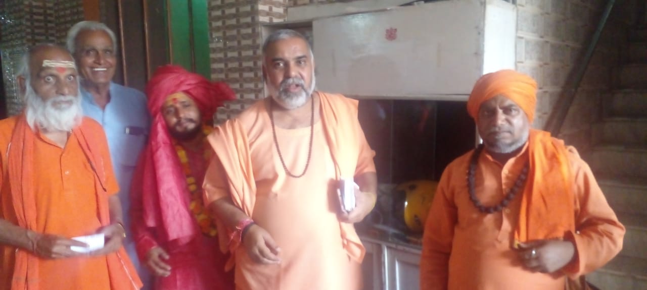 श्री गंगा भजन आश्रम में धार्मिक अनुष्ठान पर विशाल संत समागम