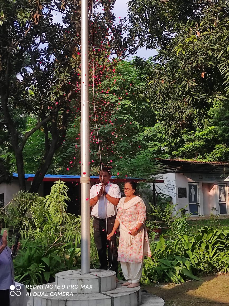 नगर निगम हरिद्वार में धूमधाम से मनाई गई महात्मा गांधी एवं शास्त्री जी की जयंती