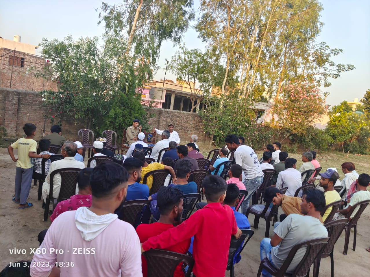 ग्राम जमालपुर कलां में चौपाल लगाकर कनखल पुलिस ने ग्रामीणों को किया जागरूक