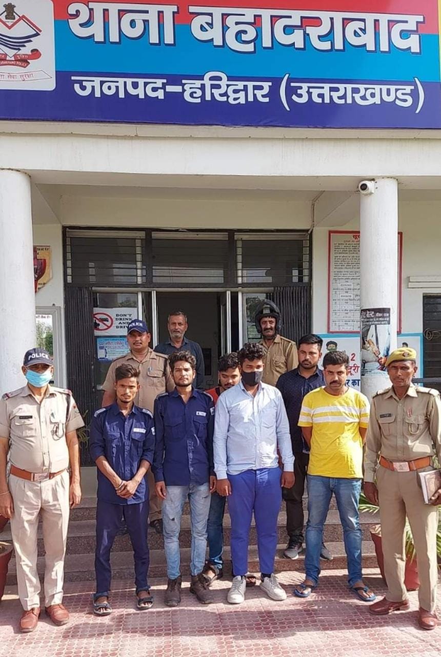 बहादराबाद टोल प्लाजा के 6 कर्मचारियों को पुलिस ने किया गिरफ्तार