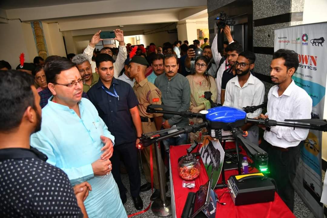उत्तराखण्ड राज्य विज्ञान एवं तकनीकी कांग्रेस के शुभारंभ के अवसर पर पंहुचे पुष्कर सिंह धामी