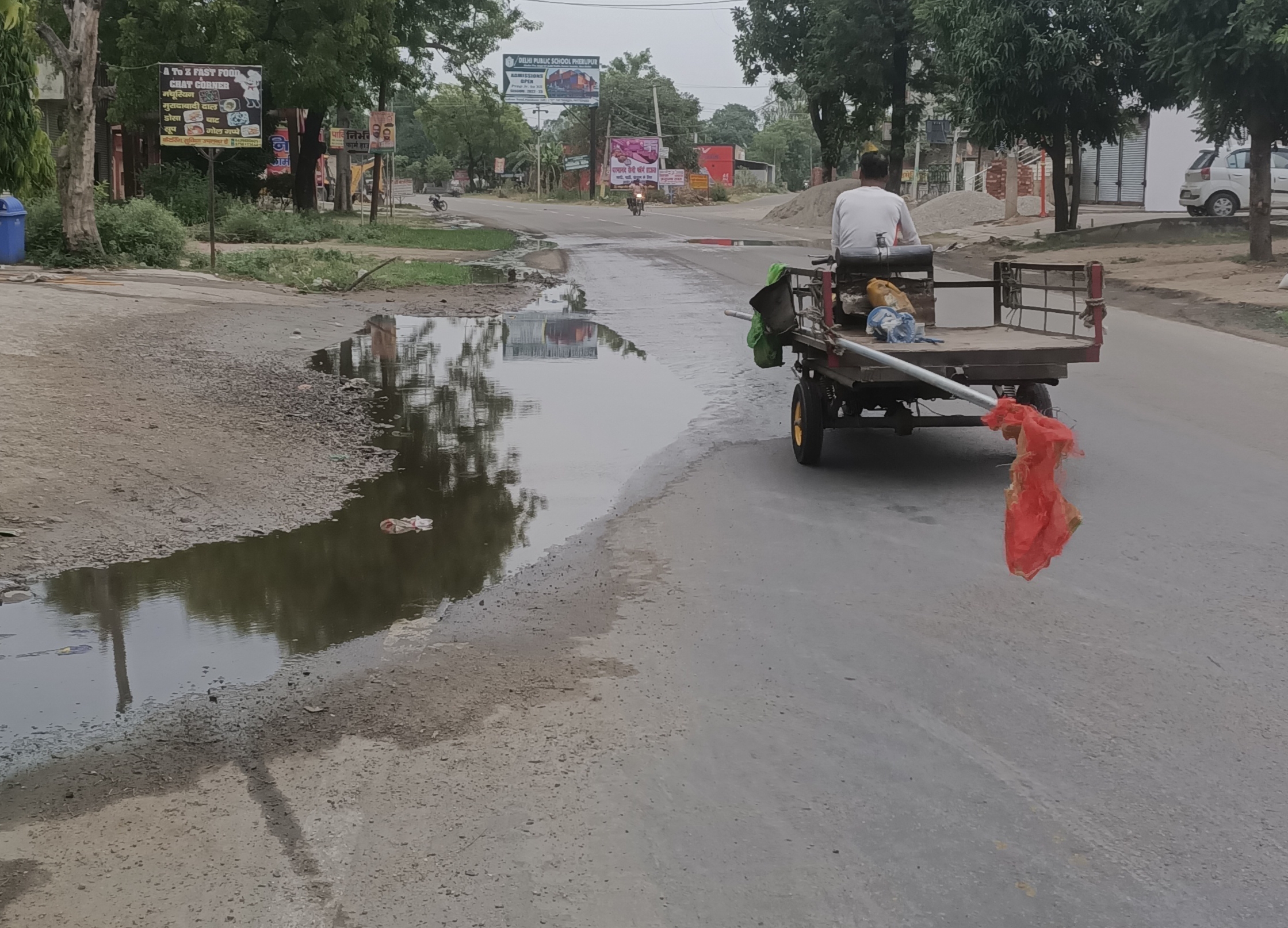 कावड़ मेला प्रारंभ होने से पहले सड़क पर भरे पानी की समस्या को दूर करें प्रशासन: ग्रामीण