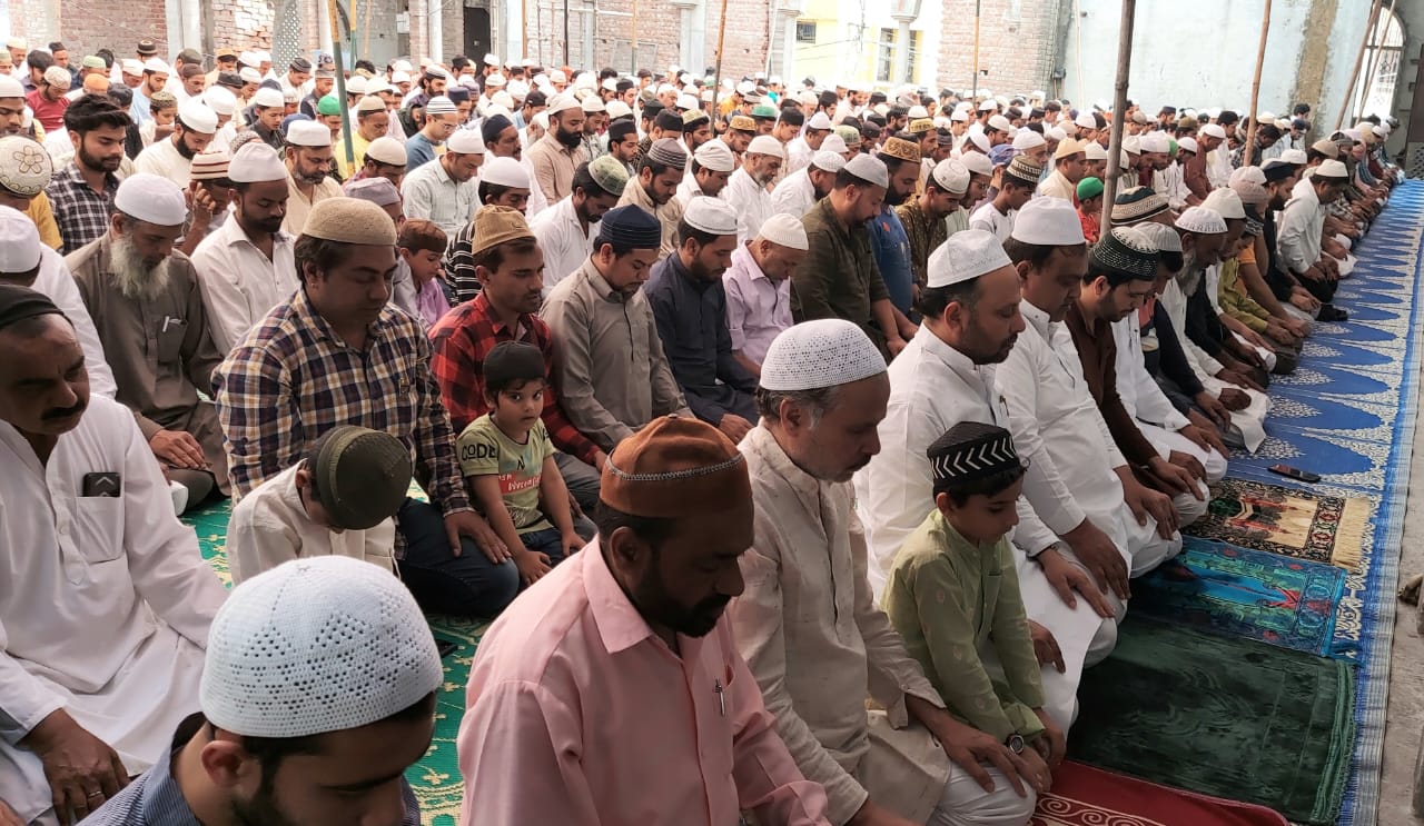 अकीदत से अदा की गई रमजान के तीसरे जुमा की नमाज