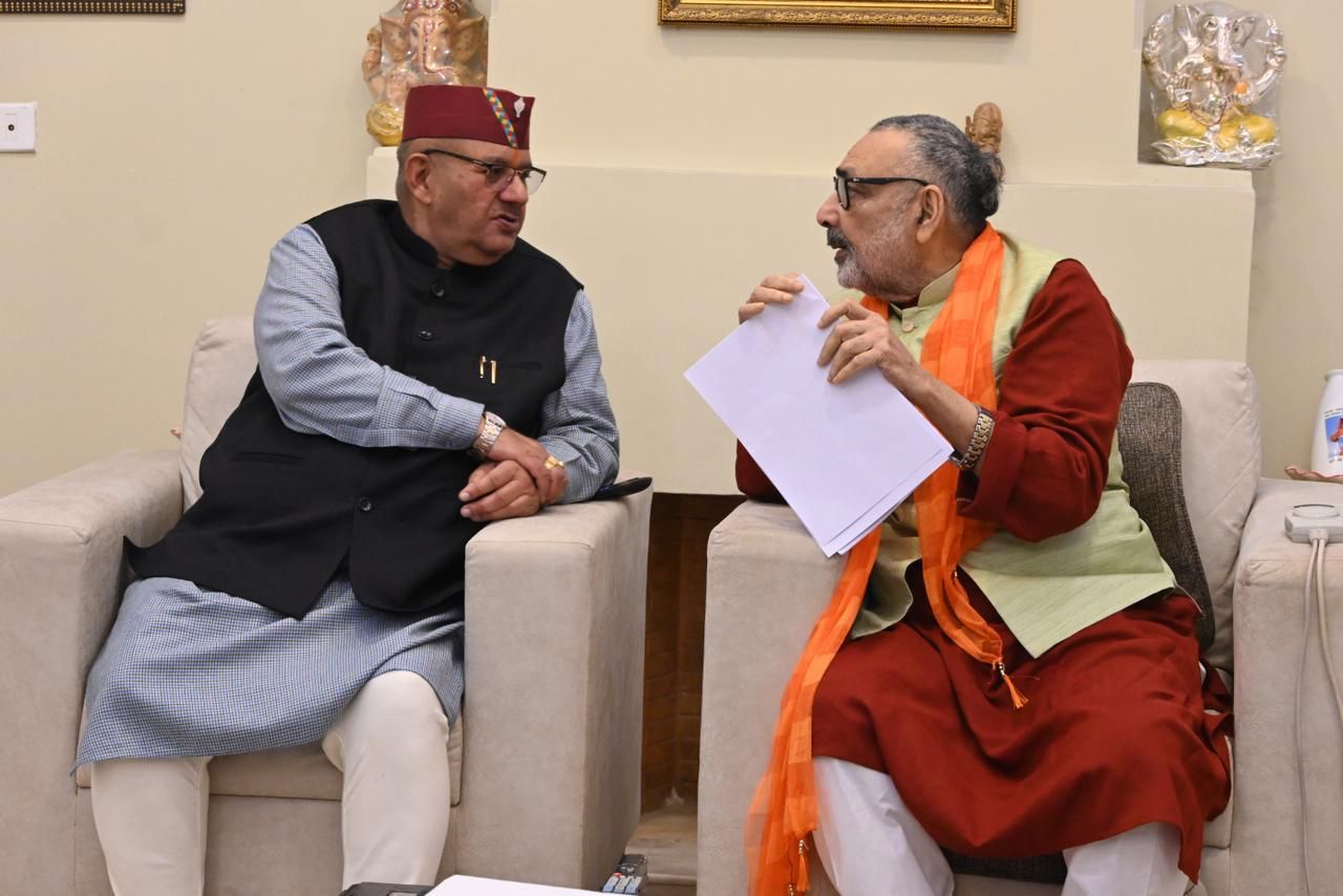 कैबिनेट मंत्री गणेश जोशी ने केन्द्रीय ग्रामीण विकास मंत्री गिरीराज सिंह से की मुलाकात 