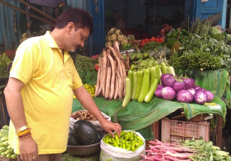 मंडी समिति द्वारा फल सब्जी अनाज के मेले लगाकर शहरी व ग्रामीण क्षेत्रों को मोबाइल वाहनों के माध्यम से रोजमर्रा की वस्तुएं उपलब्ध कराए सरकार: संजय चोपड़ा