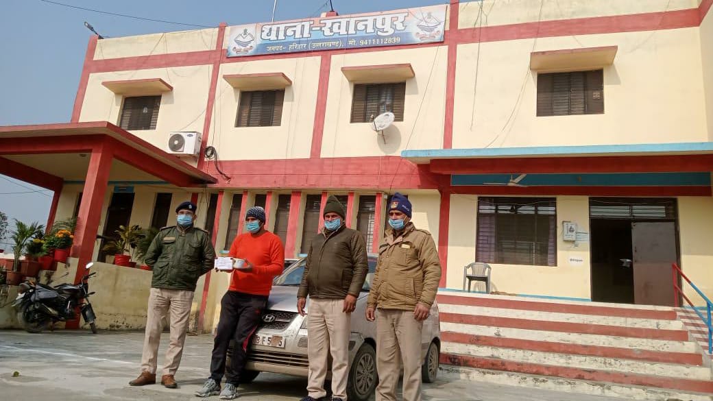 खानपुर पुलिस ने एक अभियुक्त को 12 ग्राम स्मैक के साथ किया गिरफ्तार