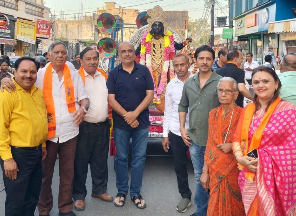 रामनवमी पर रुड़की में लक्ष्मी नारायण मंदिर समिति ने निकाली भव्य शोभायात्रा