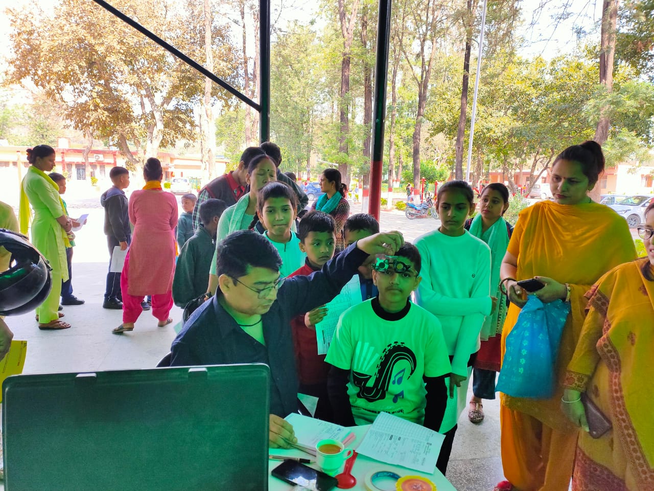 पीएम श्री केंद्रीय विद्यालय रायवाला में नेत्र जांच शिविर का आयोजन