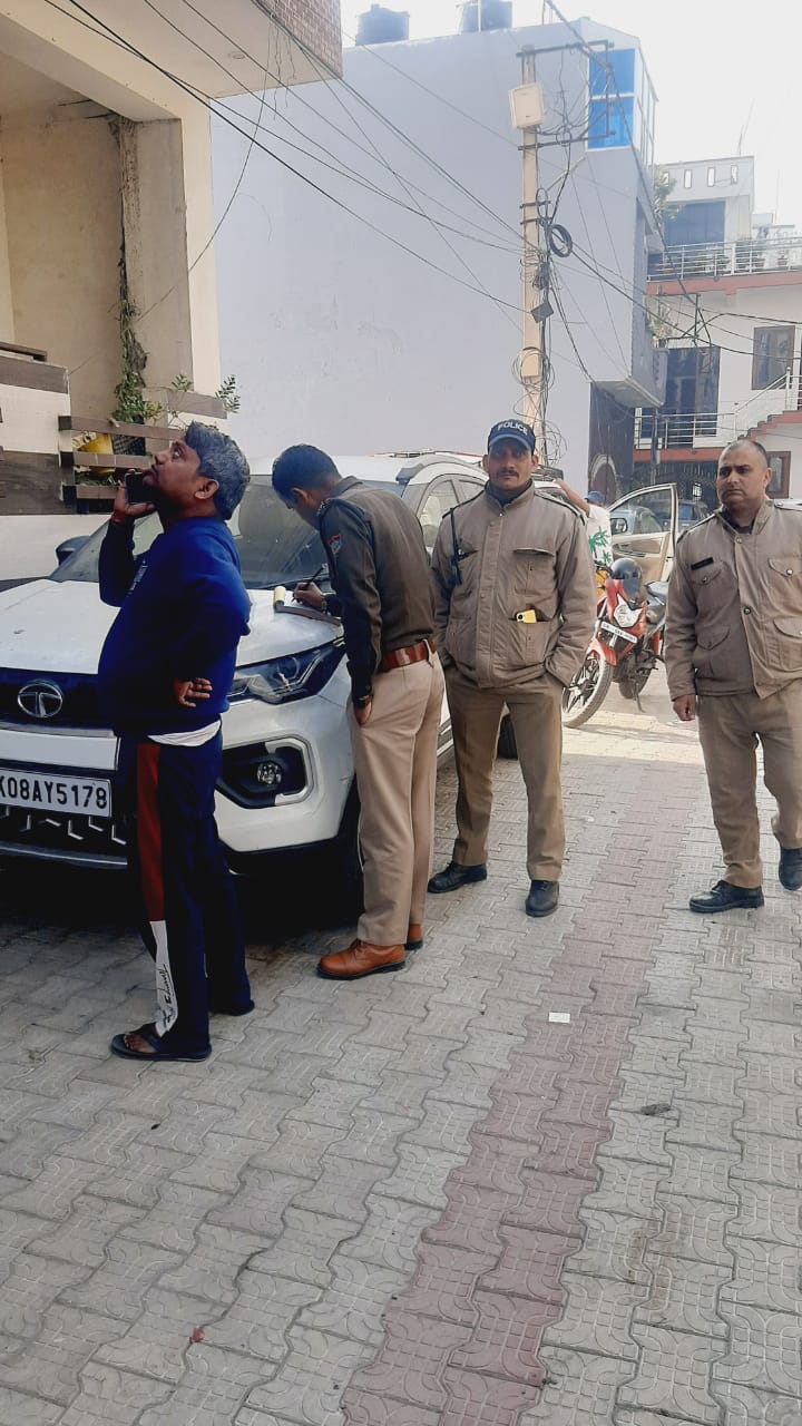 सत्यापन अभियान के तहत रानीपुर पुलिस ने एक लाख सत्तर हजार रुपए के न्यायिक चालान किए