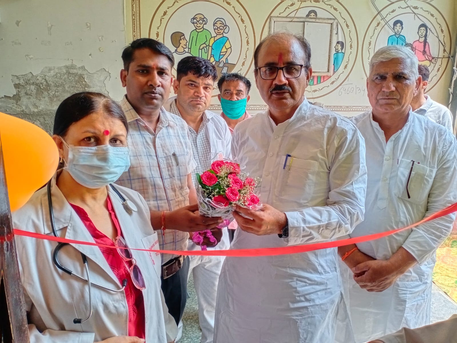 आज नगरीय प्राथमिक स्वास्थ्य केन्द्र अशोक विहार पर सांसद श्री प्रदीप चौधरी जी के द्वारा