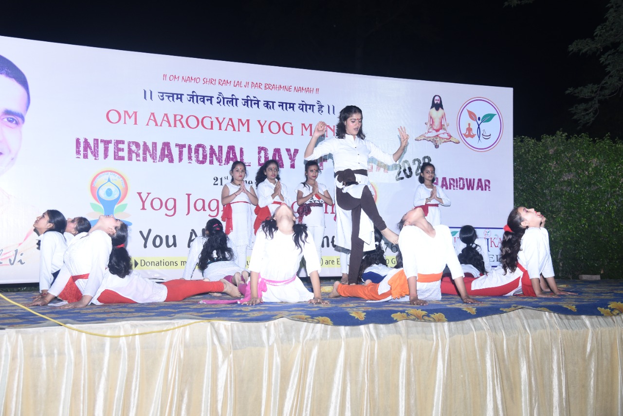 अन्तर्राष्ट्रीय योग दिवस पर बच्चो ने किया उत्कृष्ट योग प्रदर्षन-योगी रजनीश