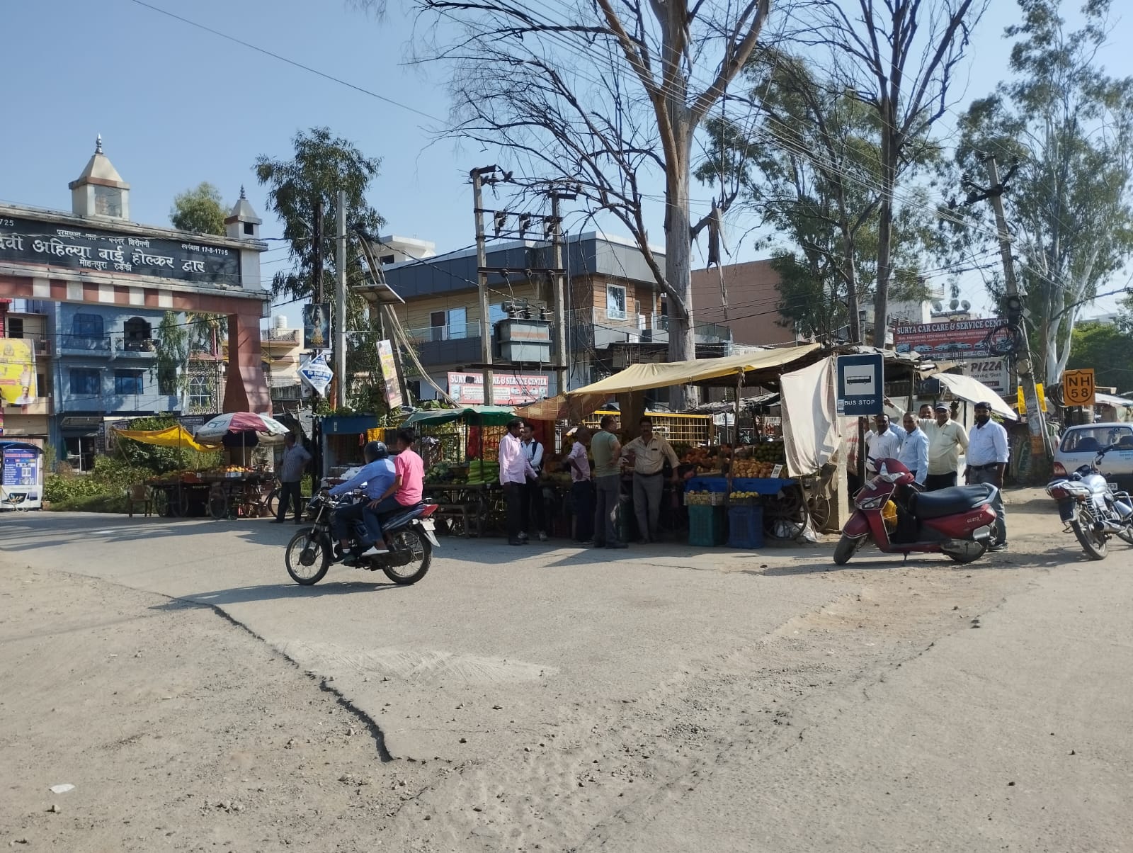 रुड़की क्षेत्र मोहनपुरा मोहम्मदपुर में बस स्टॉपेज का अधूरा काम एवं  अतिक्रमण गंभीर समस्या:मुकेश पाल