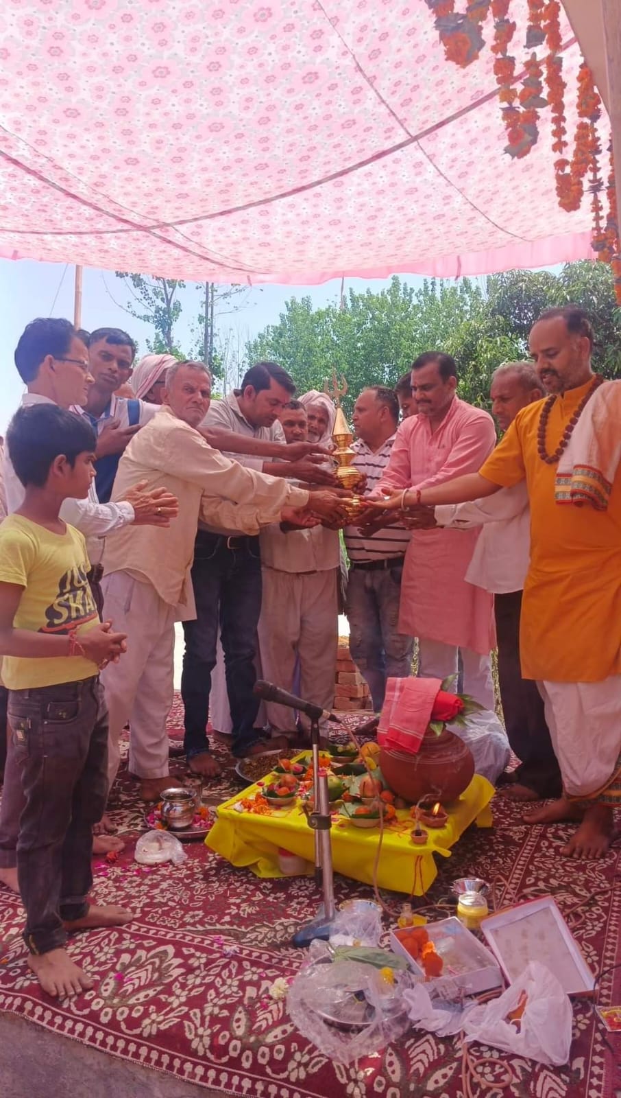 बहादरपुर जट में सती माता मंदिर पर पूजा-अर्चना व भंडारे का आयोजन