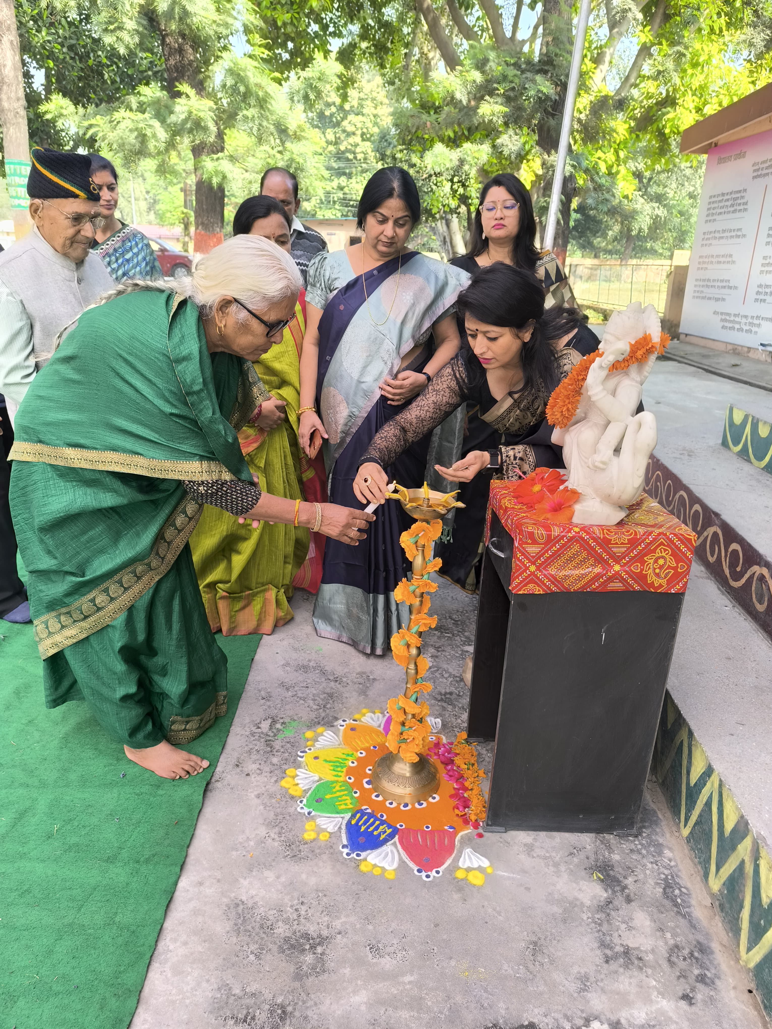 केंद्रीय विद्यालय रायवाला में पितामह पितामही दिवस हर्षोल्लास के साथ मनाया गया