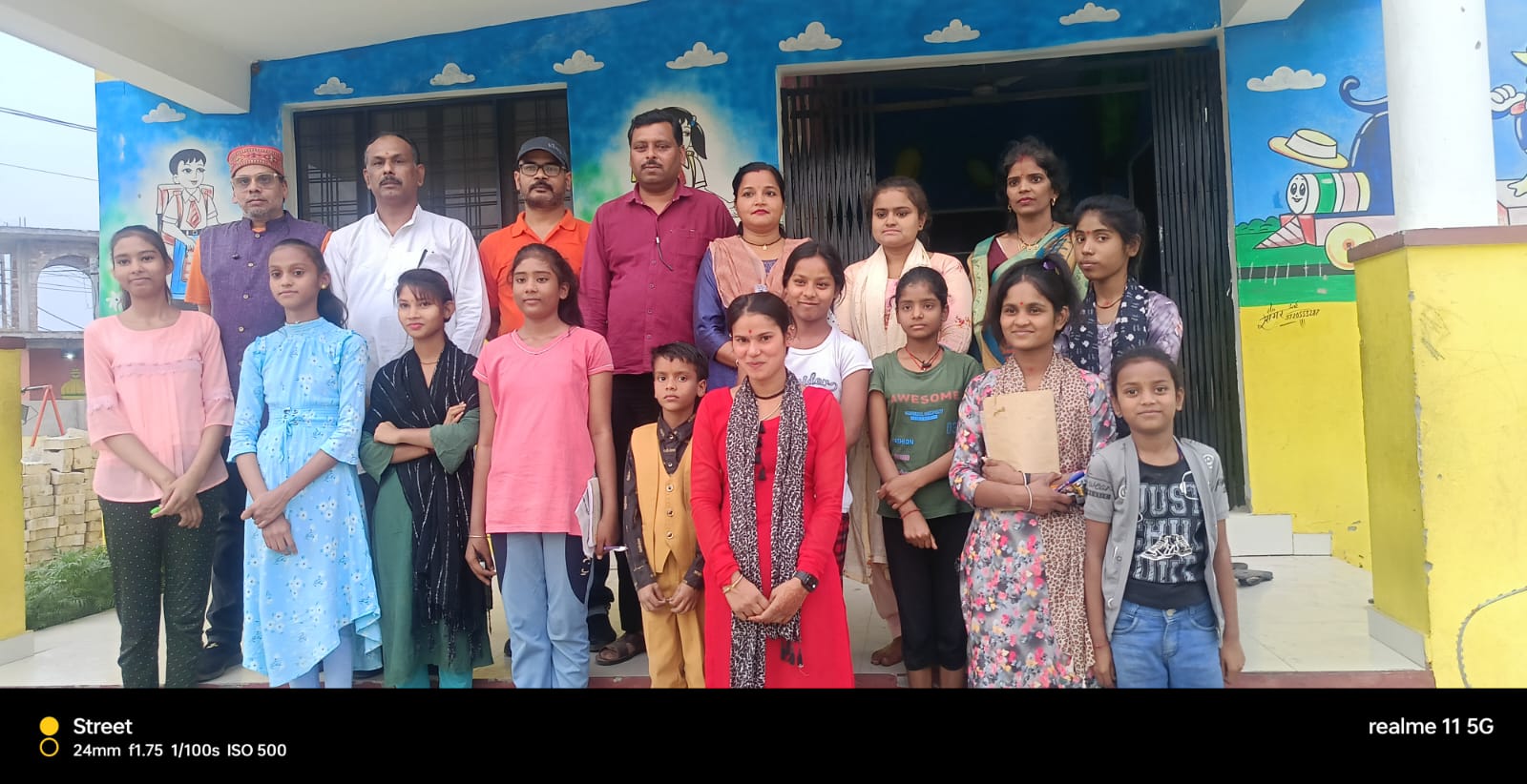 विश्व हिंदू परिषद सेवा विभाग दे रहा किशोरियों को प्रशिक्षण