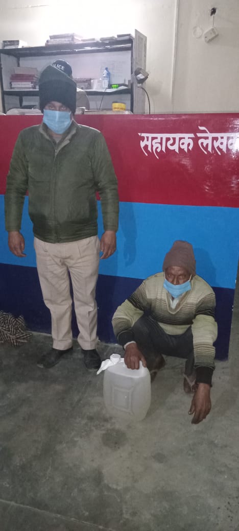 खानपुर पुलिस की कार्रवाई,20 लीटर अवैध कच्ची शराब के साथ दो गिरफ्तार