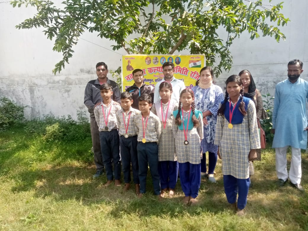 राजकीय प्राथमिक विद्यालय टीकमपुर में खेल प्रतियोगिता के माध्यम से मनाई गई सरदार वल्लभ भाई पटेल की जयंती