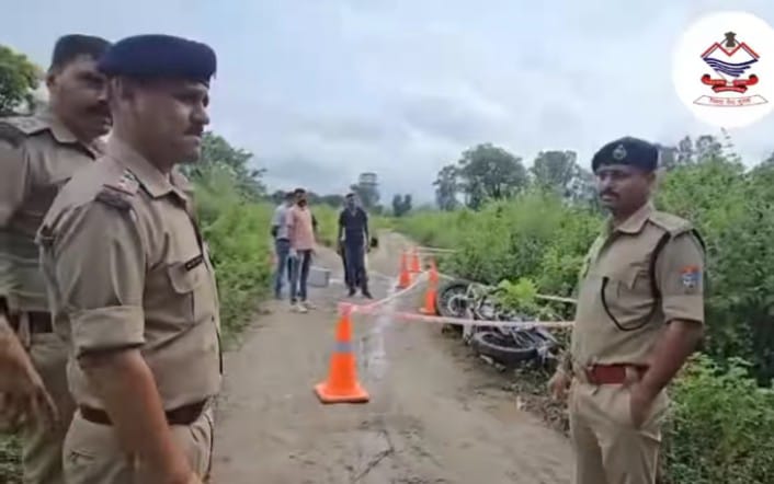 पुलिस मुठभेड़ में पैर में गोली लगने से दो बदमाश घायल